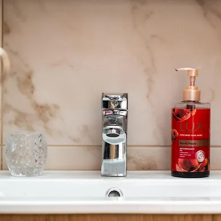 公寓 Mary's Cozy *